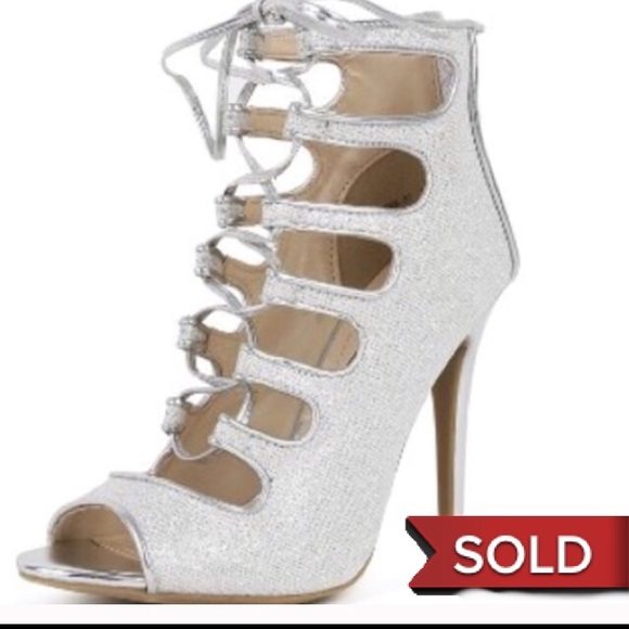 Anne Michelle Shoes - 🆕Sz6.5Glitter Gladiator Heels Silver “Rapture 27”